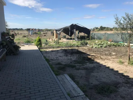 Quinta com moradia T4, piscina e anexos a 35 mint de Lisboa