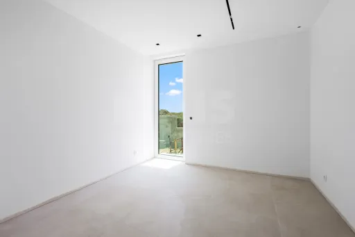 Moradia térrea T4 em terreno de 2 hectares no Carvalhal
