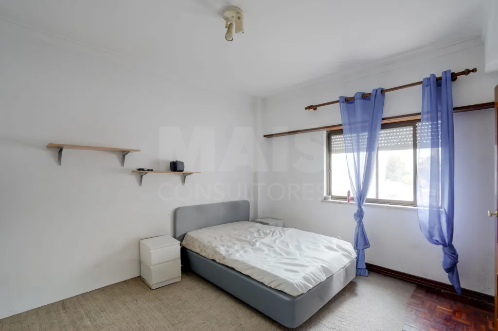 Apartamento T4  Massamá na Praceta Cesário Verde