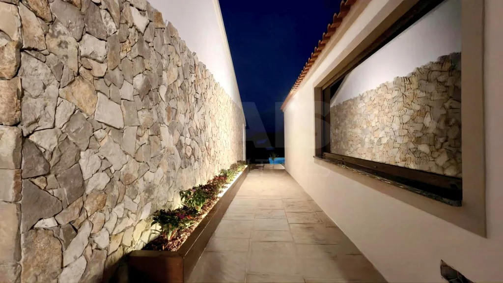 Single-Story 2-Bedroom + 1 House with Pool, Outbuilding, and 3,476 m² Lot | Comfort, Privacy, and Quality of Life