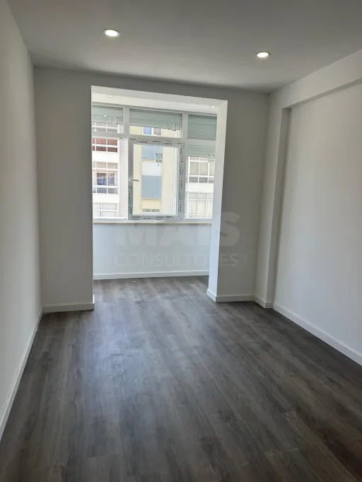Apartamento T2 no bom sucesso em Alverca totalmente remodelado