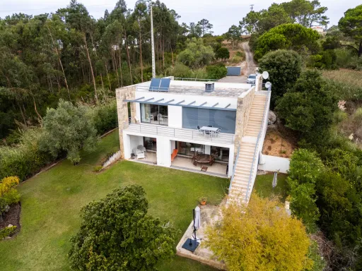 Contemporary Villa with Pool and Garden - Near Óbidos Lagoon