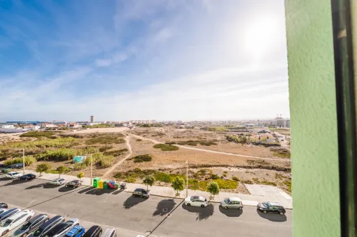 Apartamento T3 em Peniche com 110 m², perto do centro e da Universidade