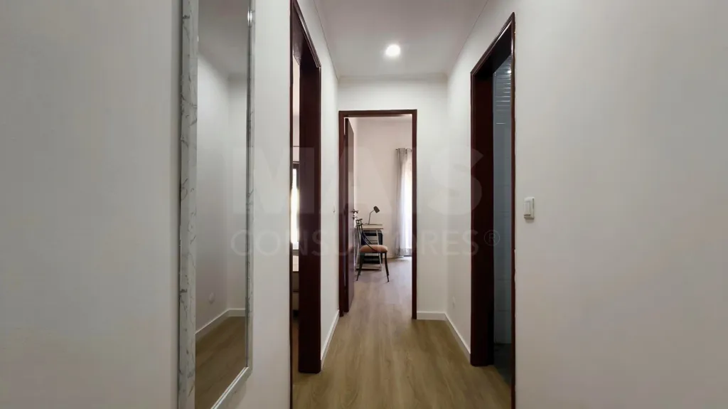 2-Bedroom Apartment with Terrace and Potential | Downtown Caldas da Rainha