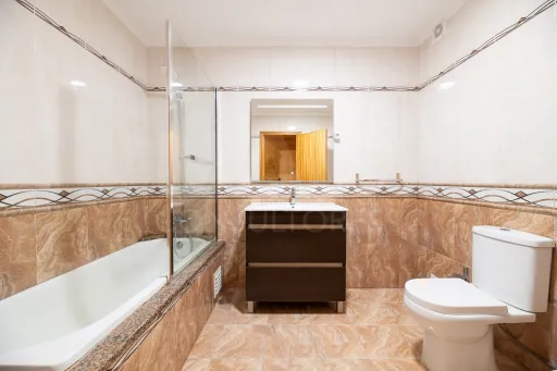 2 bedroom apartment in Serra das Minas - Rio de Mouro with storage room and elevator