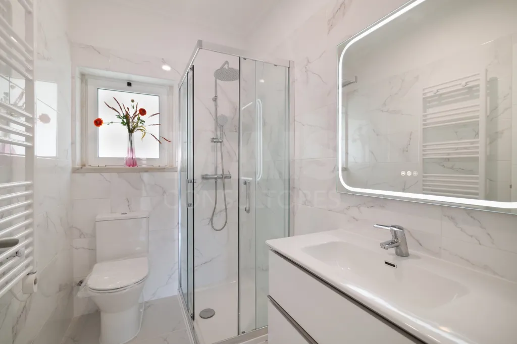 Moradia Isolada T4 Renovada — Abuxarda / Alvide, Cascais