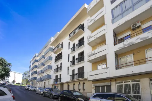 Apartamento T2 SESIMBRA | 300mt praia
