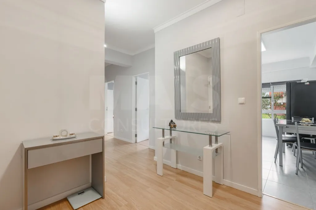 Refurbished 3-bedroom apartment in Póvoa de Santa Iria