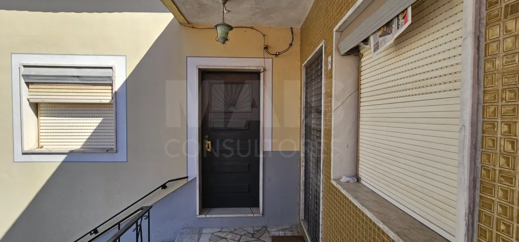 Moradia 2 Pisos centro Peroviseu c/ Terreno 500m2 e Garagem