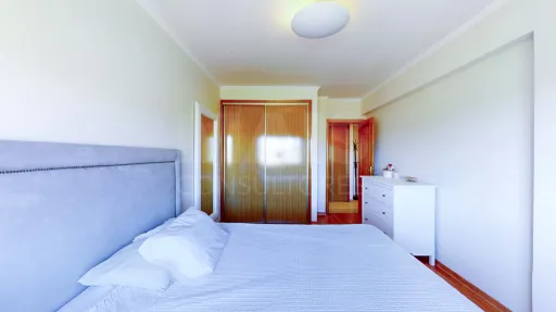 Apartamento T1 com elevador - Monte Abraão