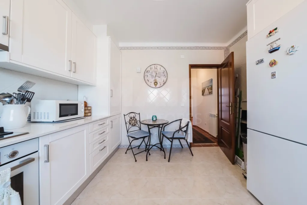 Apartamento T3 com vista mar, piscina e garagem — Praia D'El Rey Golf & Beach Resort