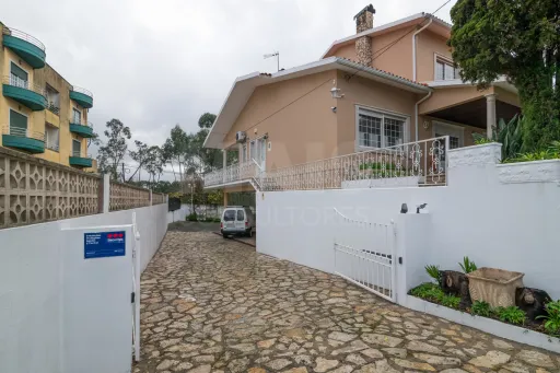 Moradia T5 Pombal Meirinhas Leiria