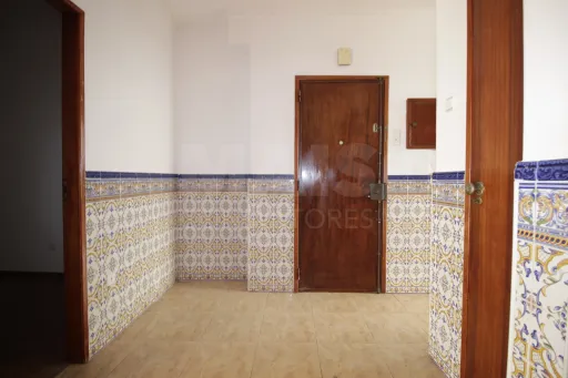 Apartamento T2  c/ duas frentes
