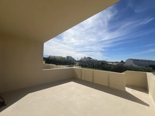 Apartamento T2 com terraço em condomínio privado perto da praia – Honeysands Residences, Areia Branca