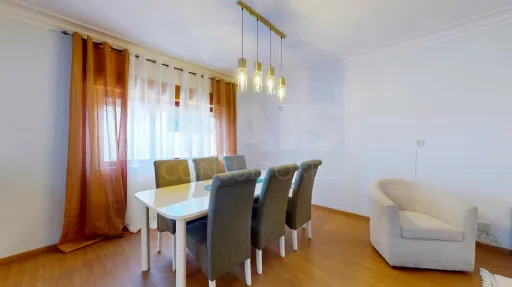 Spacious 1-Bedroom Apartment (75 m²) in Amadora - with Parking, Storage Room and Elevator!