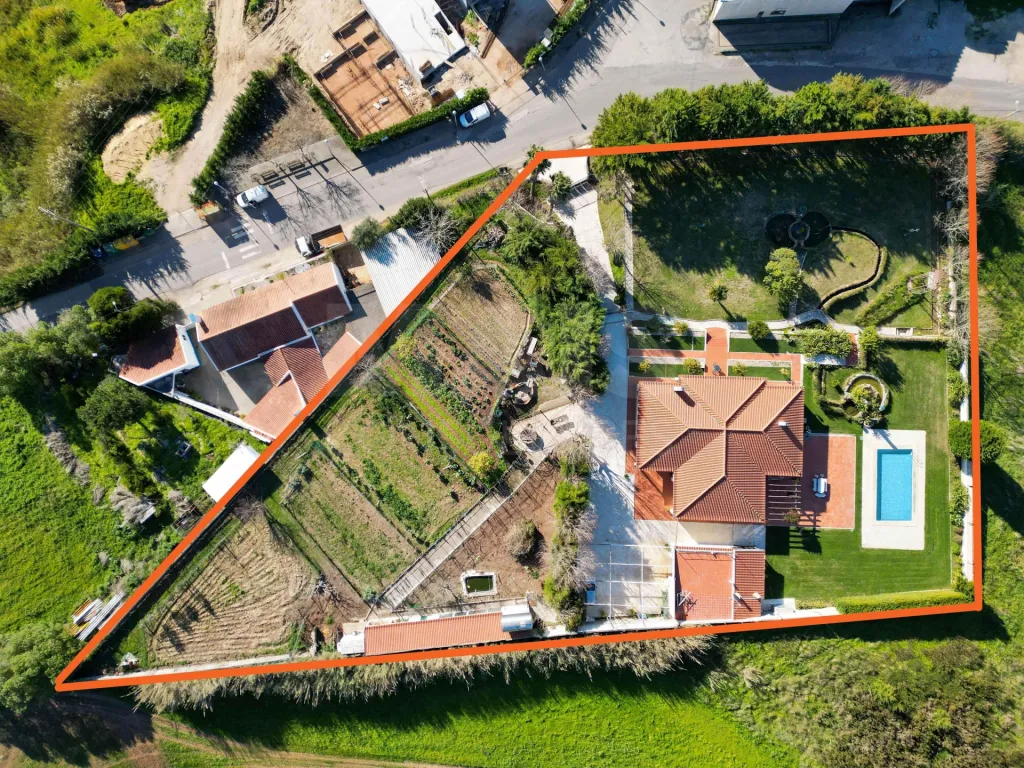 Quinta com moradia térrea em Torres Vedras