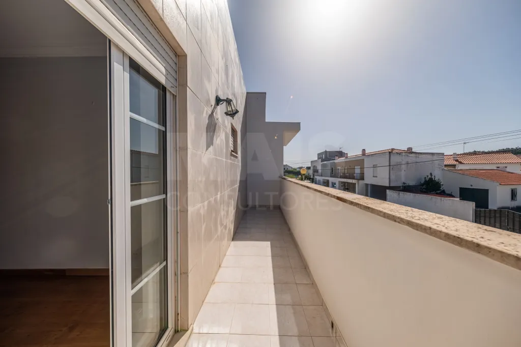 Moradia Geminada em Famalicão – Nazaré