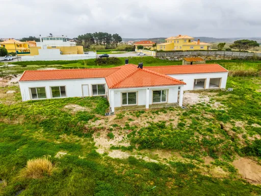 4 Bedroom Single Storey House with Large Areas and Excellent Sun Exposure - Ferrel