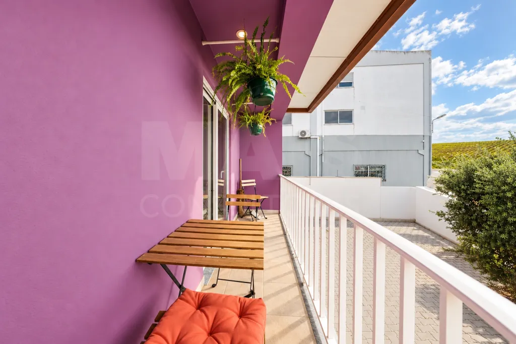 Moradia T2 com anexo T1, piscina e terreno de 1.000 m², em Torres Vedras