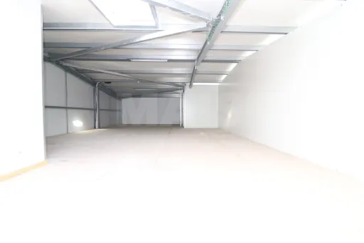 Pavilhão Industrial novo no Carregado com 624 m2 de Terreno e 312 m2 de Construção