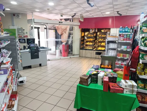 Supermarket for sale in Albarraque