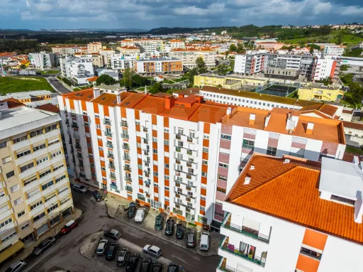 Apartamento T4 no centro das Caldas da Rainha