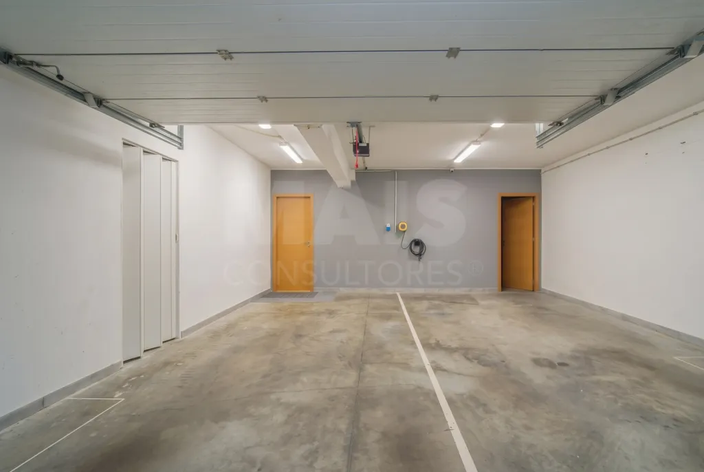 Moradia T3 totalmente remodelada no Condomínio Villas de Samorena em Samora Correia