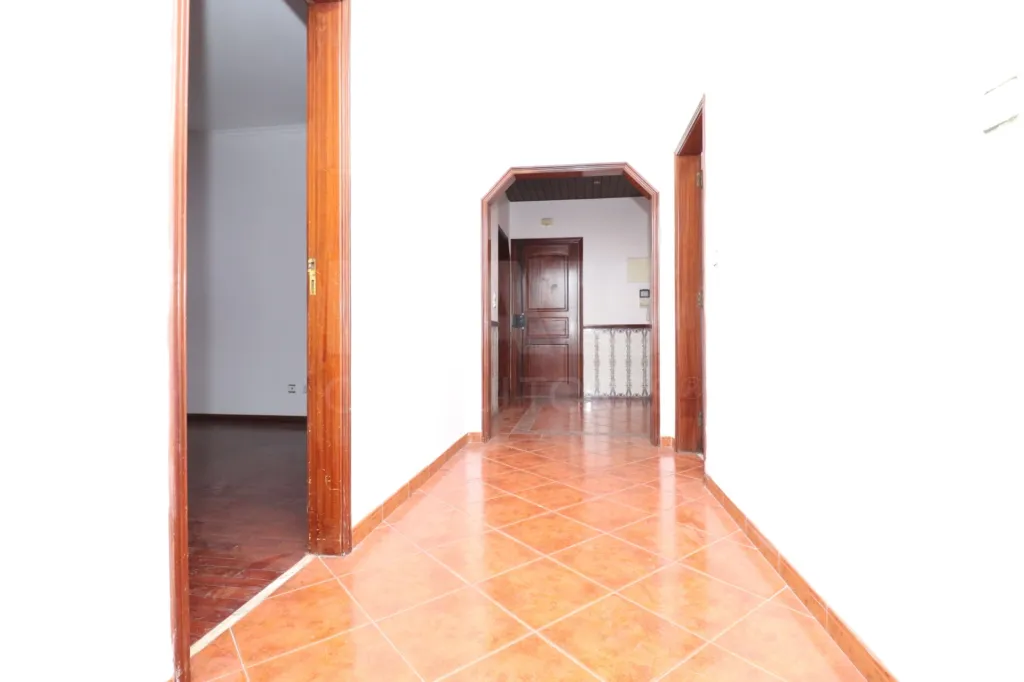Apartamento T3 com Parqueamento e Arrecadação em Samora Correia