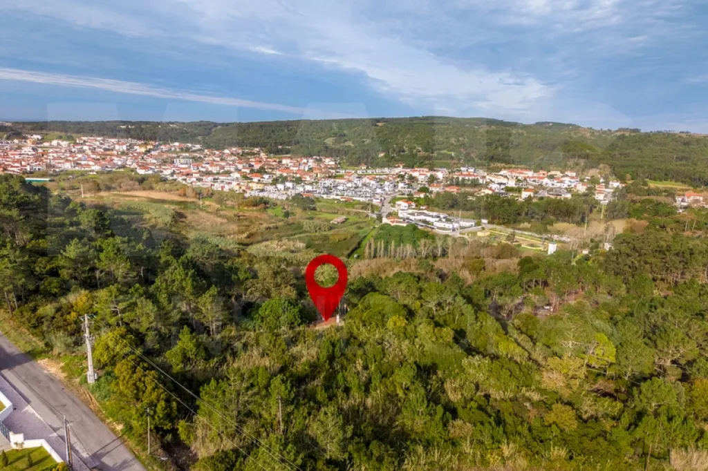 Refúgio Exclusivo na Foz do Arelho: Uma Oportunidade Única de Preservação e Natureza