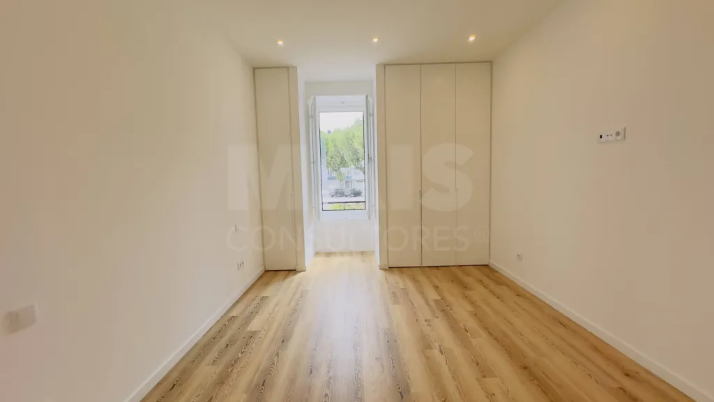 Fully Renovated 3-Bedroom Apartment | Downtown Lourinhã | Modernity, Comfort, and Elegance