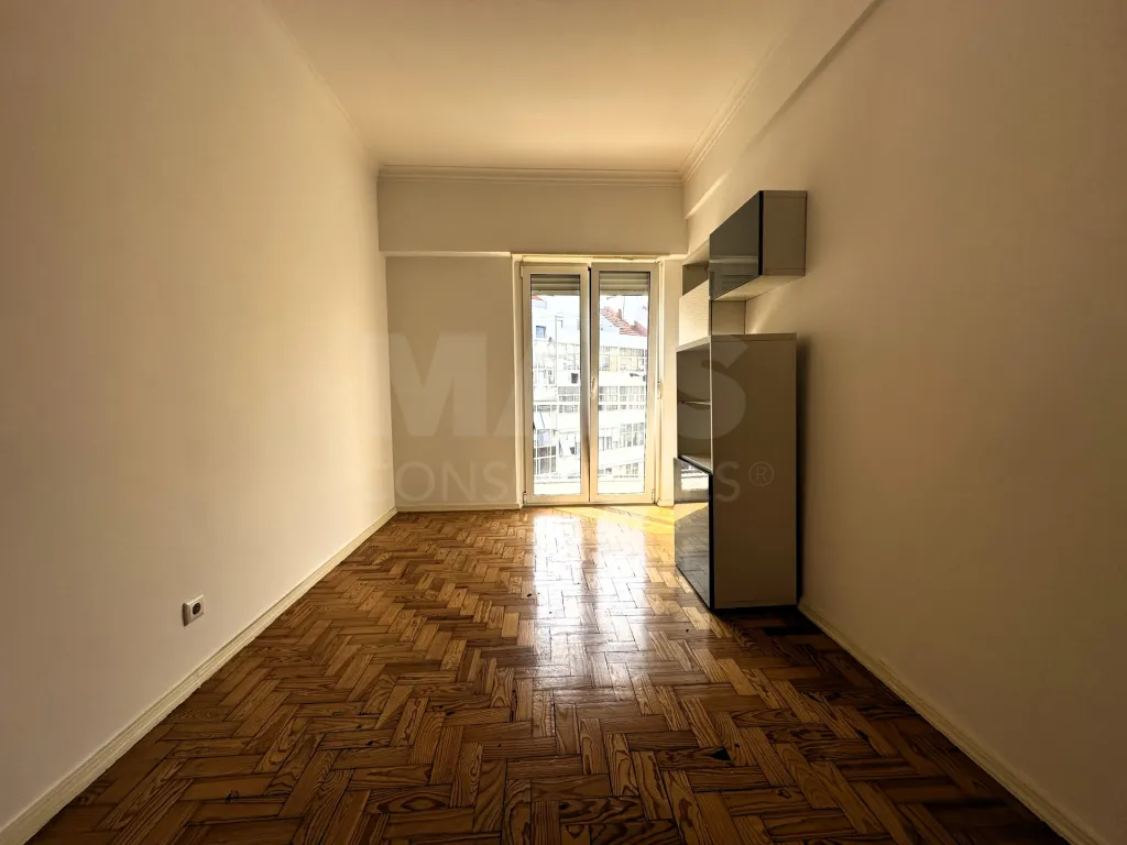 Apartamento T2 no Lumiar | Ameixoeira a 800m da estação do metro da Ameixoeira