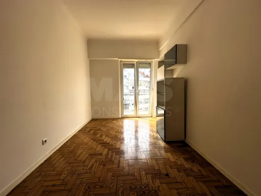 Apartamento T2 no Lumiar | Ameixoeira a 800m da estação do metro da Ameixoeira