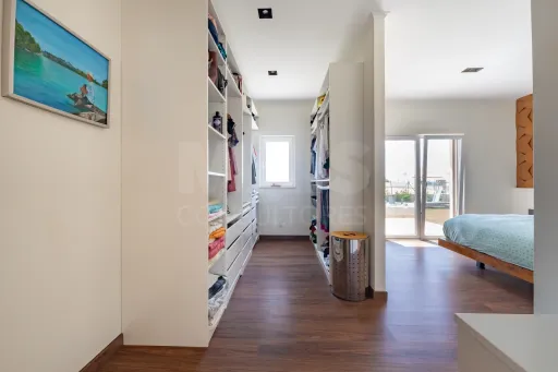Moradia T4 térrea, semi-nova com terreno de 3500m2 em Salvaterra de Magos