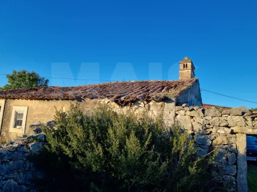 Terreno com Ruina em Barreirinhas, ALCANEDE