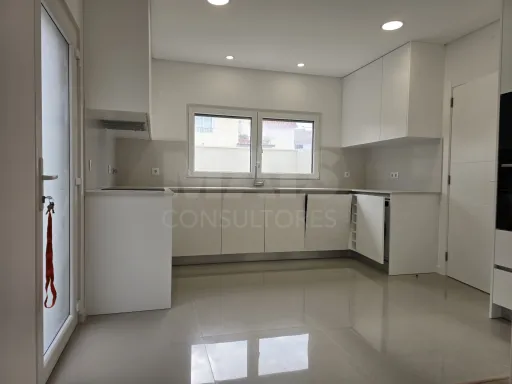 Moradia T3 São Domingos Rana