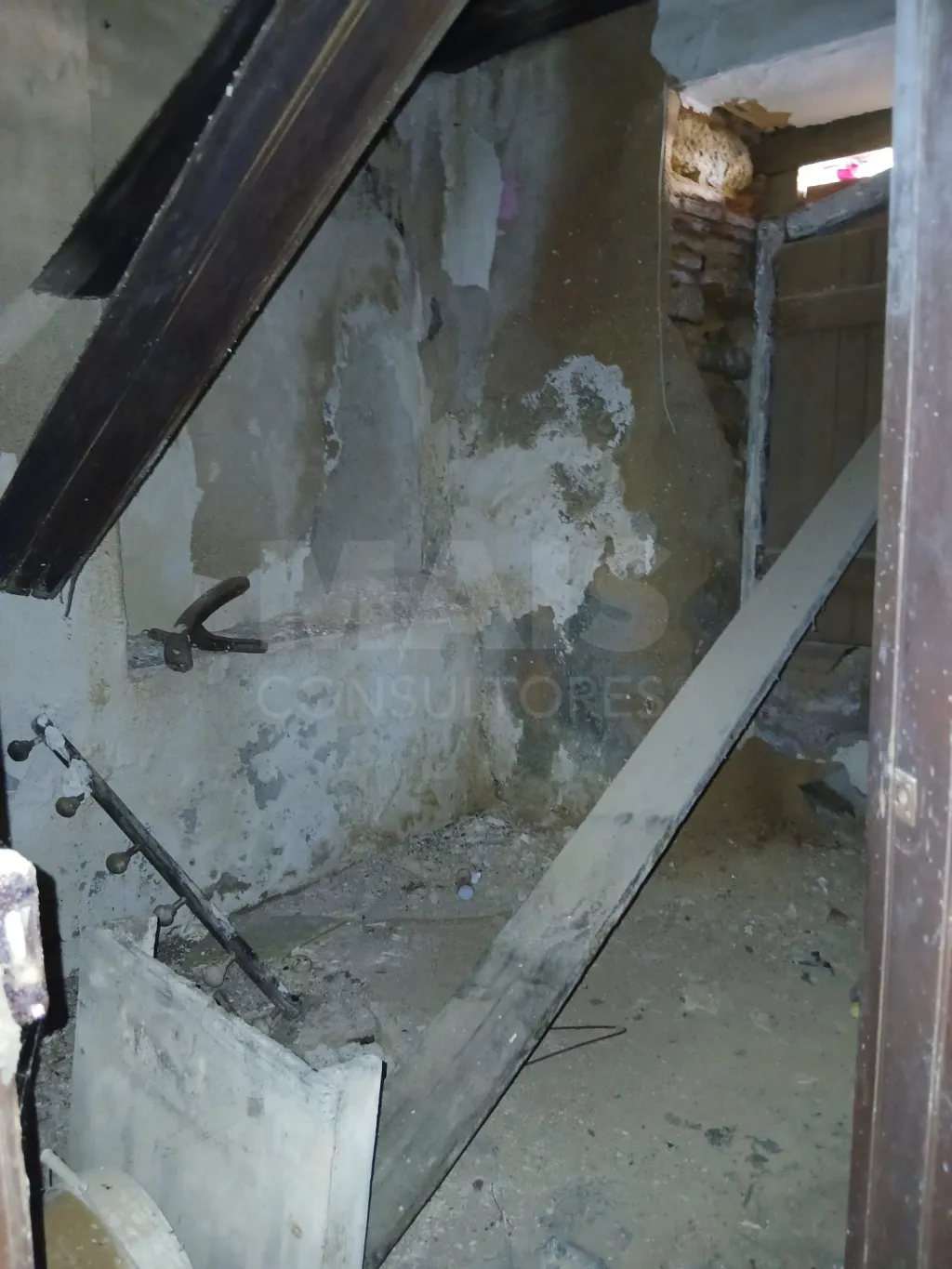Moradia em Ruína com Excelente Potencial de Reconstrução em Vila Franca de Xira