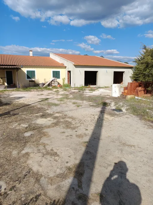 Oportunidade de negócio Moradia T2+1 em fase de acabamentos em terreno 614m2