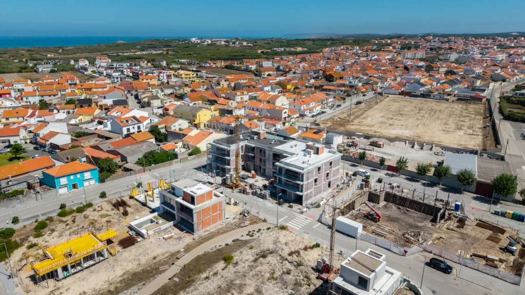 T3 Novo a 10 Minutos a Pé da Praia do Baleal