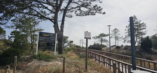 Moradia Contemporânea com terreno 700m2 em Soltroia – Próxima da Praia