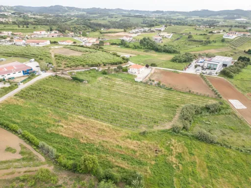 Terreno com PIP aprovado para 6 Moradias