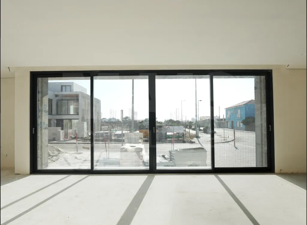 T2 Novo com Quintal Privado a 10 Minutos a pé do Baleal