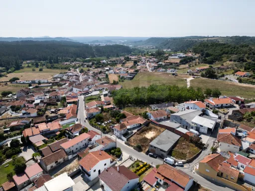 Terreno Urbano com Projeto Aprovado | Furo de Água e Opção Chave na Mão