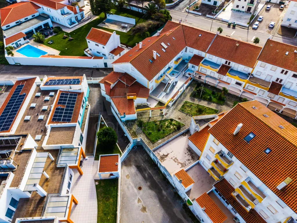 Café, Bar, Restaurant with 2 rooms and terrace, 50m from the beach!