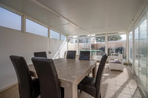 Moradia Térrea T5 com Piscina e Vista Deslumbrante – Serra de Aire e Candeeiros