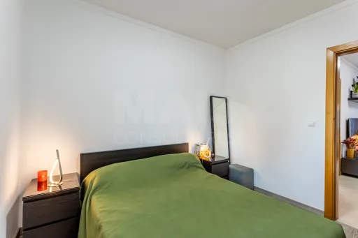 Refurbished T2 in Bairro da Covina with river view
