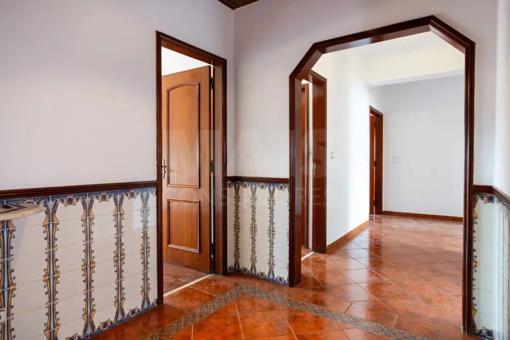 Apartamento T3 com Parqueamento e Arrecadação em Samora Correia