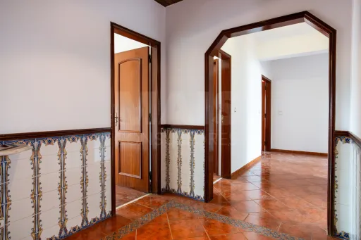 3-Bedroom Apartment with Parking and Storage in Samora Correia