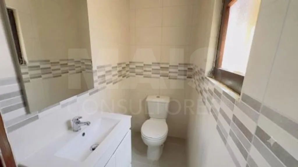 Moradia T5+1 Remodelada com Garagem, Anexo e Vista Panorâmica sobre o Campo -  Merendeiro - Lourinhã