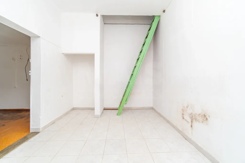 Moradia T1 para remodelação total em Benavente
