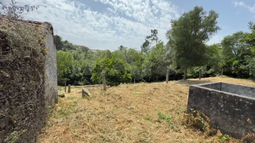 Moradia em Ruína com Terreno de 1135m2| Agrela | Santo Tirso